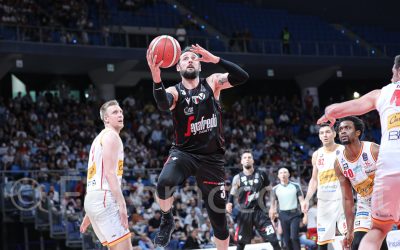 Basket, serie A1 quarti di finale play off: Carpegna Prosciutto Pesaro Vs Virtus Segafredo Bologna